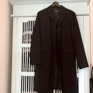 Classic five button stretch trench.